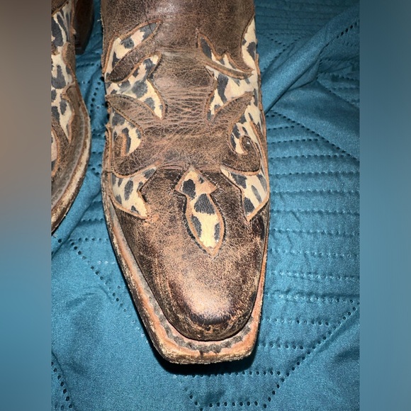 COPY - Johnny Ringo Leopard Print Boots - Picture 2 of 8